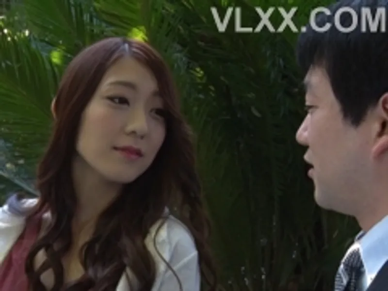 Hai cô vợ dâm và anh người chồng may mắn