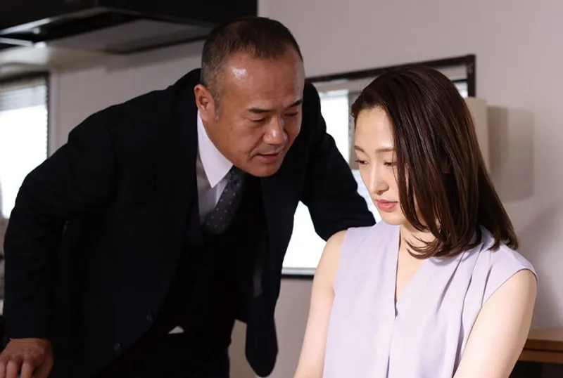 Chồng yêu dính bẫy của tiền bối mất vợ lúc nào không hề hay biết