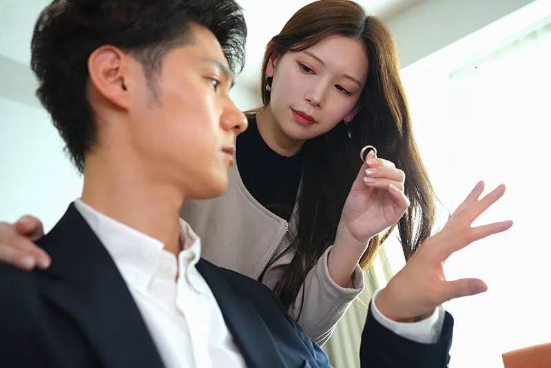 Bà xã đi đi chơi, anh xã ở nhà bị nhỏ em bà xã gạ xxx không trượt phát nào