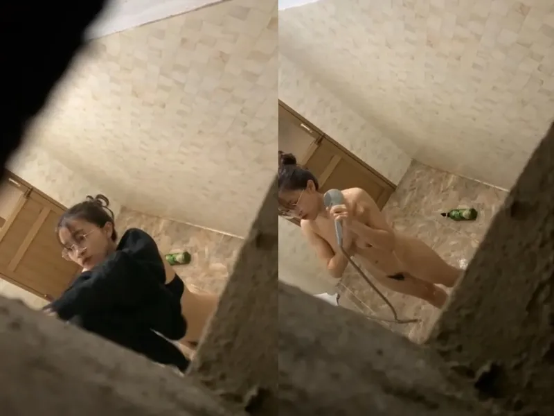 Quay lén eny vú ngon tắm, khe bím chảy nước ròng ròng